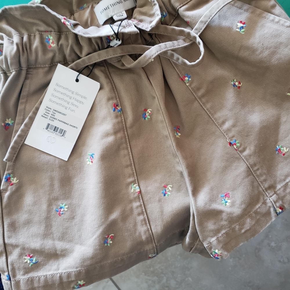 Something Navy Agnes Paperbag Floral Embroidered Shorts NWT SZ XXS